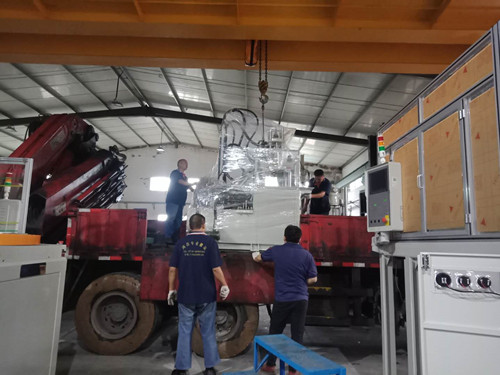 全自動立式注塑機(jī) 全自動立式注塑機(jī)